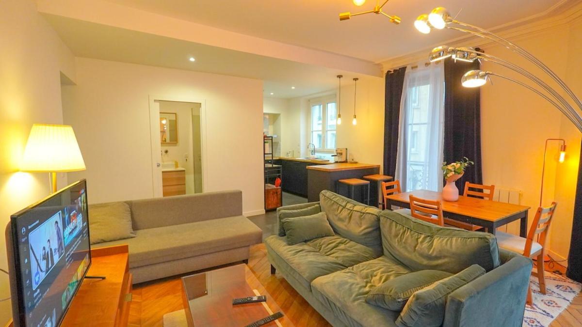 Appartement 6 Chic Spacious Flat Moulin Rouge Parijs